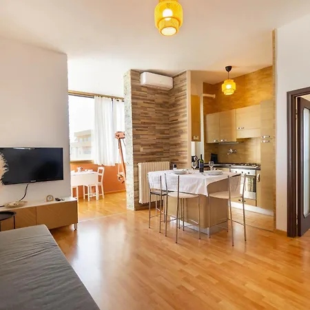 85a - Moderno Fronte Mare *