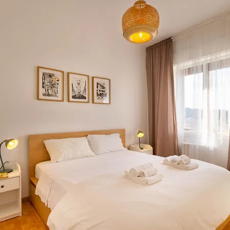 85a - Moderno Fronte Mare 아파트